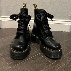 Dr. Martens Molly boot